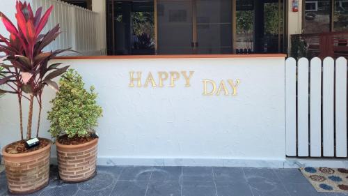 Rayong Apartment | Happy Day, 2 bedroom home for up to 6 people