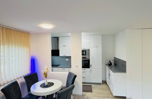 Mali Radic Apartment | Happy Dreams Oasis Cazin - Full of Feelings