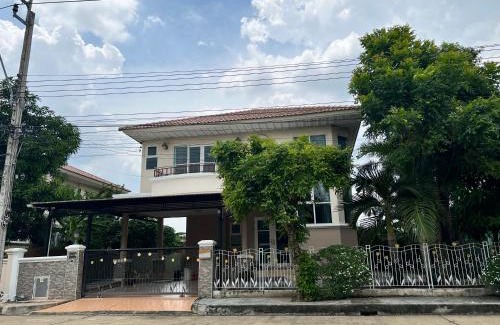 Minburi Villa | Happy home บ้านกว้าง ได้ทั้งหลัง ไวไฟฟรี1000Mbps ใกล้สนามบินสุวรรณภูมิ