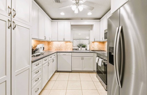 BallenIsles House | Happy Hour By The Coast Relaxing Vacation Home Heated Pool Hot Tub Near Beaches