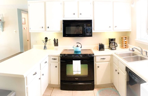 Dauphin Island Condo | “Happy Joy” Steps to the Beach!