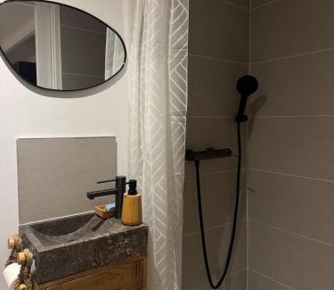 Palais de justice Apartment | Happy Loft Cosy, Vieux-Port, Centre ville 4pers