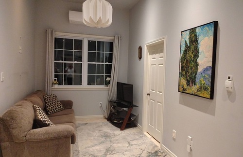 Halifax County House | Happy Moose Guest Suite 2