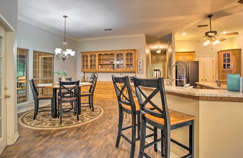 Emory House | Happy Trails Hideout w/New Bunk House & Hot Tub!