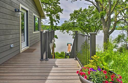 Okee House | Happys Haven Cabin with Gas Grill and Fire Pit!