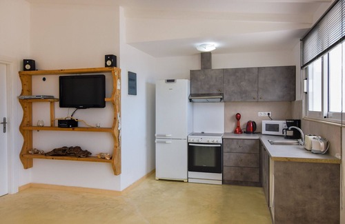 Pigianos Kampos Villa | Hara's beach villa with private pool