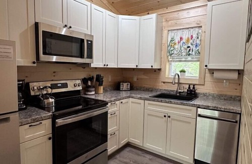 Town Hill Cottage | Harbor Hideaway - All you need & close to Acadia!