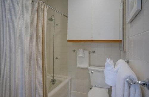 West Beach Hotel | Harbor House Inn