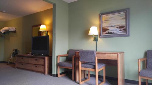 Kewaunee Hotel | Harbor Lights Lodge