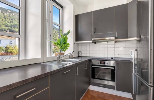 Sandviken Apartment | Harbour - 1BR Apartment