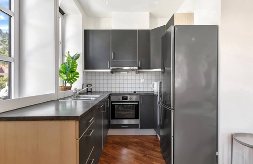 Sandviken Apartment | Harbour - 1BR Apartment