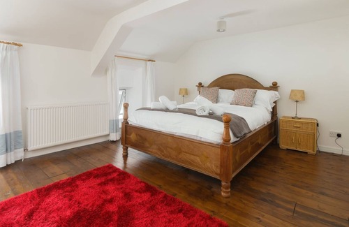 Castletown Cottage | Harbour Hideaway - a holiday cottage that sleeps 6 guests in 3 bedrooms