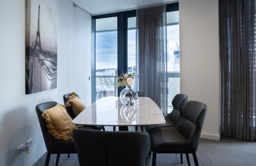 Darling Harbour Apartment | Harbour Hideaway in the CBD