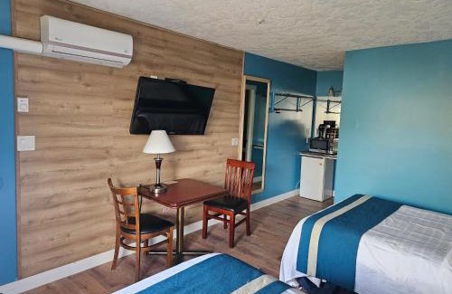Regional District of Nanaimo Hotel | Harbour Light Motel