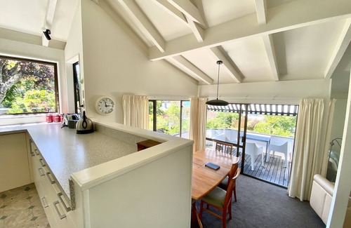 Britannia Heights House | Harbour Lights - Nelson waterfront home with stunning views.