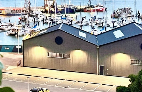 Lyttelton House | Harbour/marina views in Lyttelton, out door bath,15 mins from Christchurch