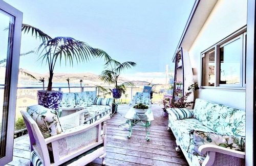Lyttelton House | Harbour/marina views in Lyttelton, out door bath,15 mins from Christchurch
