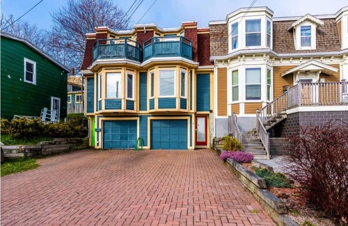 Downtown St. John's House | Harbour View Hitch 2bd Parking
