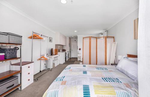 Gulf Harbour Apartment | Harbourside Haven - Whangaparāoa Studio Apartment