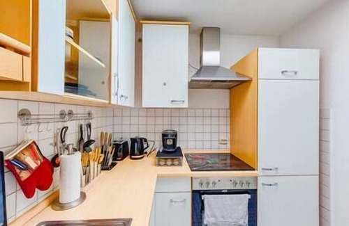 Innenstadt Apartment | 🎸Hard Rock meets Baroque 👑 incl. Extras
