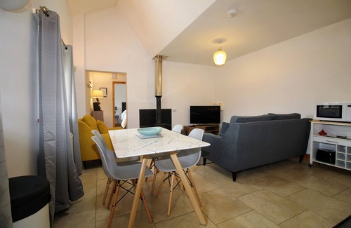 Louth Cottage | Hare Cottage, Covenham Holiday Cottages
