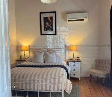 Bendigo House | Hargreaves Cottage - close to CBD