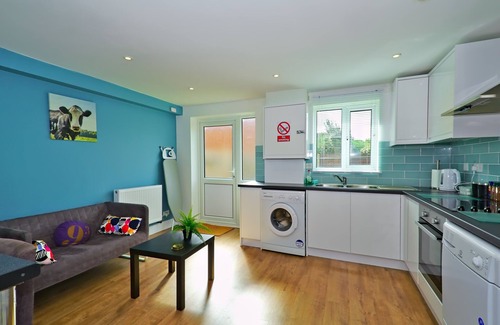 Woolwich Riverside House | Harlinger Lodge