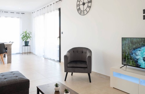 Panazol House | Harmony and Elegance at the Gates of Limoges: T5 House