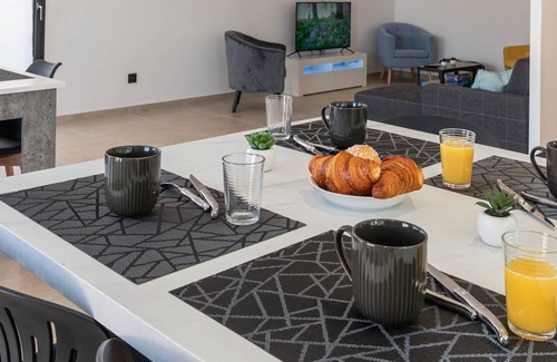 Panazol House | Harmony and Elegance at the Gates of Limoges: T5 House