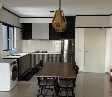 Jenjarom Apartment | Harmony Homestay