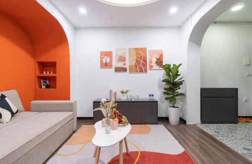French Quarter Apartment | Harmony Home-Projector-Bathtub- Spacious