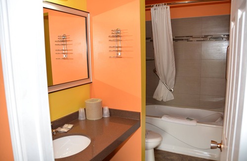 Goderich Hotel | Harmony Inn