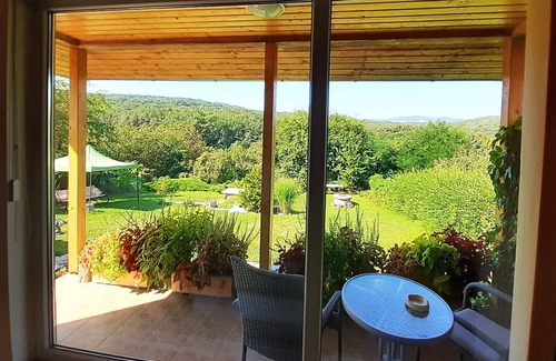 Miskolc-Tapolca Apartment | Harmony of romance and nature for two, in a double bedroom