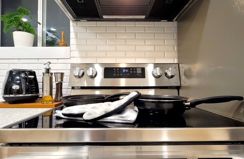 Winnipeg Apartment | Harmony-Peg: A Cozy Urban Escape