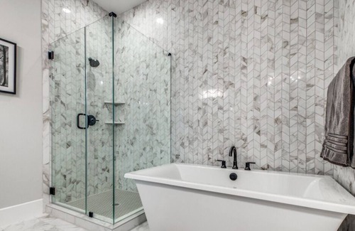 Spring House | HARPER WOODS MINUTES FROM CITY PLACE 4BD 4BA NEW DESIGNER HOME!