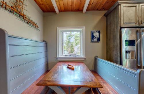 Cundys Harbor House | Harpswell Retreat