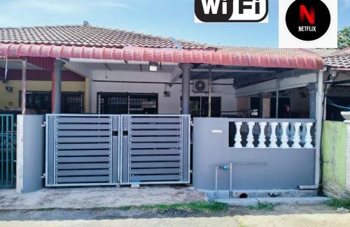 Balok House | Harraz Homestay Gebeng OnlyMuslim