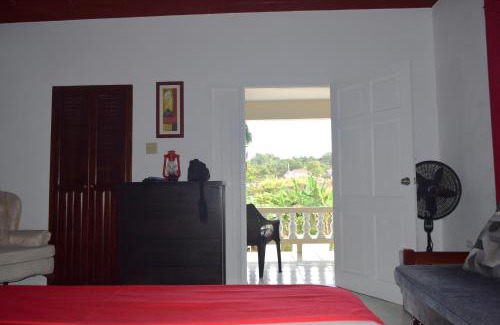 Mandeville Apartment | Harriott Heights