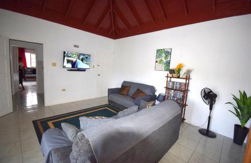 Mandeville Apartment | Harriott Heights
