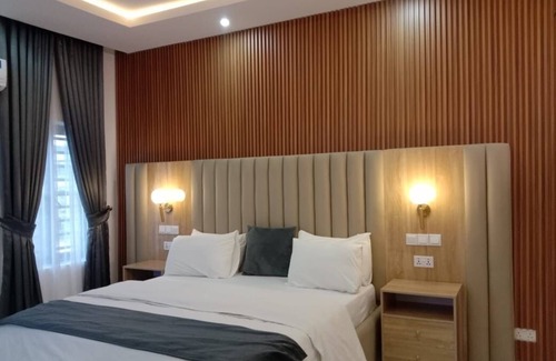 Ofin Apartment | Harris Apt - Absolute finest