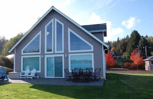 Shelton Cabin | Harstine Island, Waterfront W/View of Puget Sound, Mt Rainier