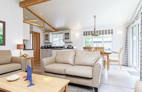 Newton St Loe Ski Chalet | Hartfield Watersedge Lodge