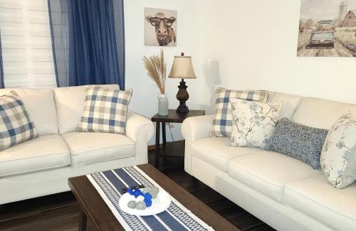 Niagara Falls Apartment | Harvest Haven's Plaza Paradise