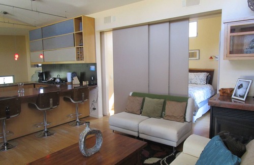 Hillcrest Apartment | Hashihouse: luxury vacation and honeymoon rental