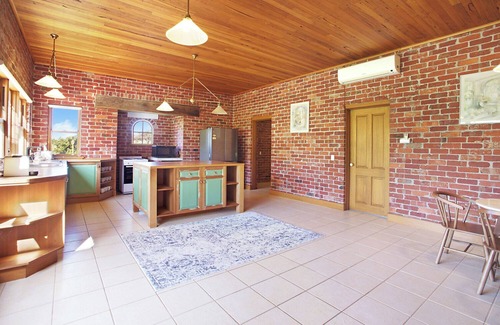 Hastings House | Hasting Homestead by Ready Set Stay