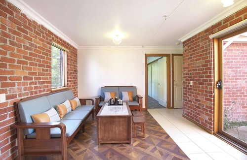 Hastings House | Hasting Homestead by Ready Set Stay
