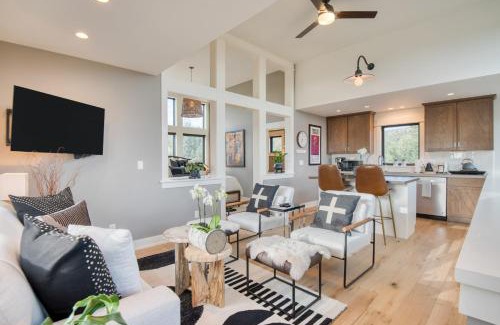 Powell Butte House | Hat Rock Loop by AvantStay Secluded Powell Butte Escape w Hot Tub Views