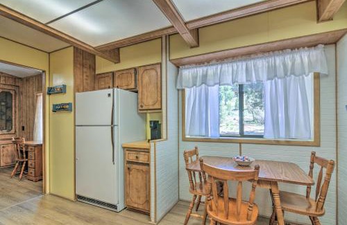 Mammoth Creek House | Hatch Retreat with Deck, Grill and Creek Access!