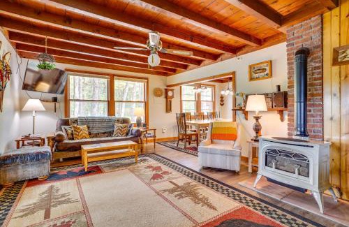 Neillsville House | Hatfield Family Home on Lake Arbutus Boat and Hike