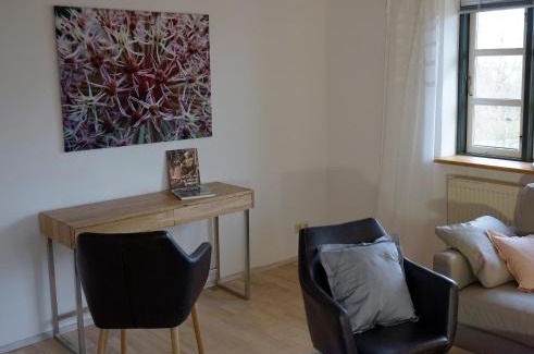 Wrohe Apartment | "Haus auf dem Berg"